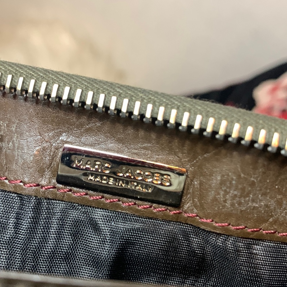 Marc Jacobs Zip Clutch Wallet in Brown with Silver Hardware - Picture 8 of 16